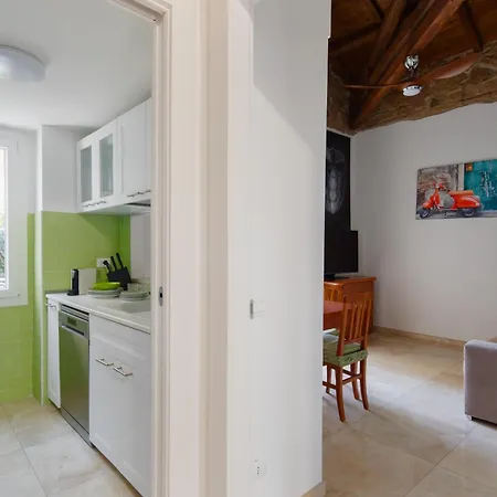 Agostina Villa *